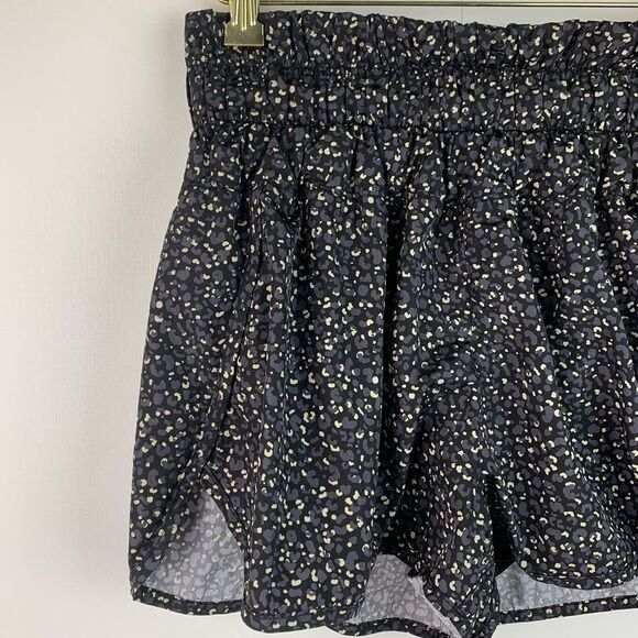 Free People FP Movement leopard Print Way Home Activewear Shorts Size Medium - Picture 4 of 8